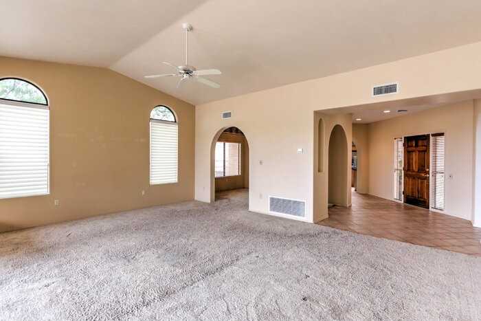 1410 W Hidden Crest Ct - Photo 7 of 47