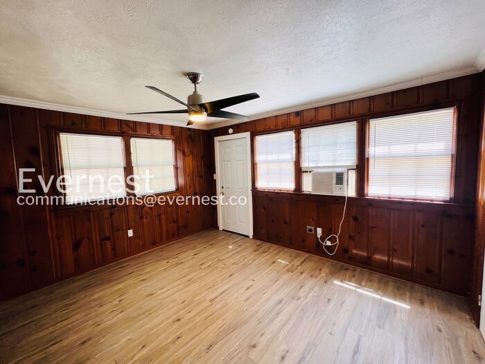 521 Launcelot Rd - Photo 7 of 27