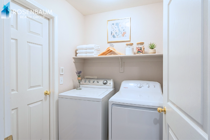 4544 W Rose Mist Way - Photo 4 of 9