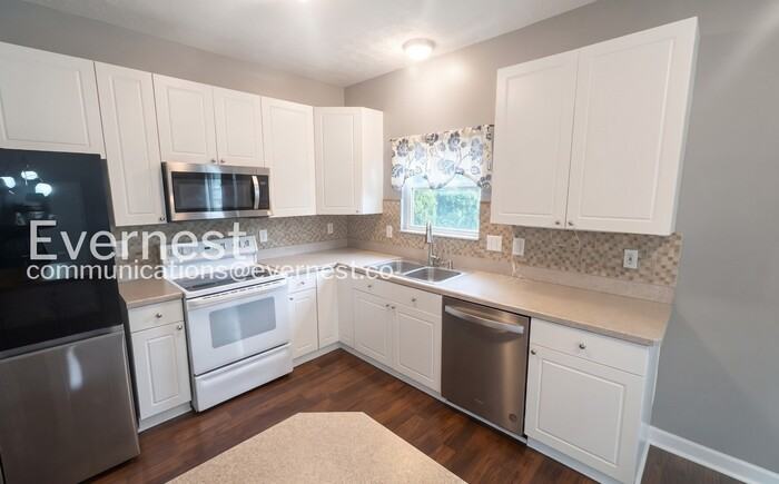 4003 Darby Park Rd - Photo 3 of 32