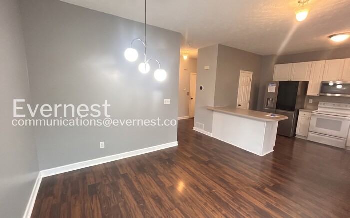 4003 Darby Park Rd - Photo 4 of 32