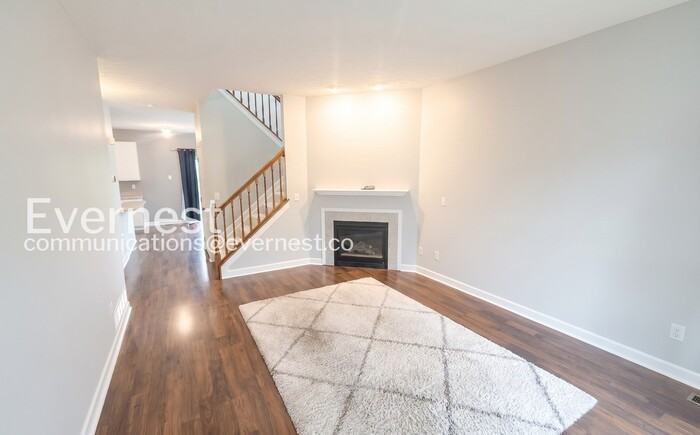 4003 Darby Park Rd - Photo 6 of 32