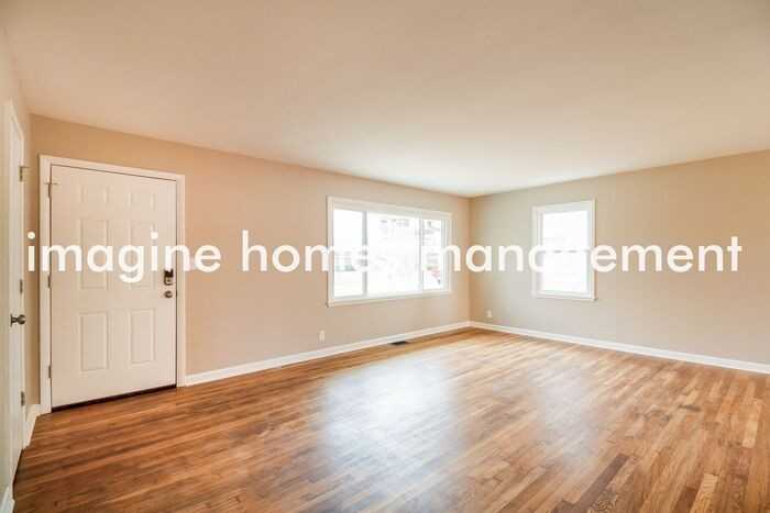 1239 Nordica Ln - Photo 4 of 17