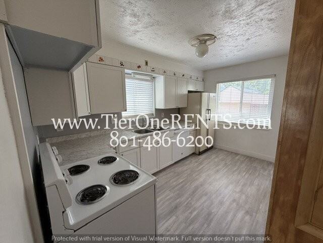 2348 E Kensington Ave - Photo 4 of 17