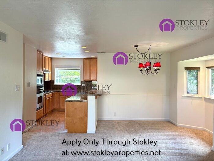 664 Sherree Dr - Photo 3 of 12