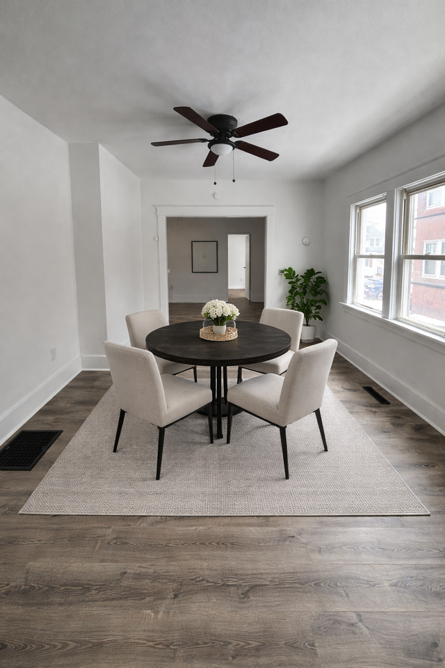504 W 29th St #2 - Photo 4 of 21