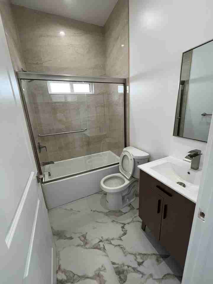 7620 1/4 Arcola Ave #NA - Photo 5 of 9