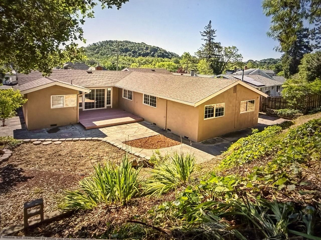 546 Pinewood Dr #NA - Photo 3 of 8