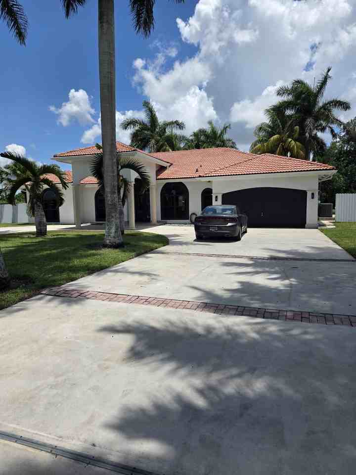 18245 Sw 228th St #NA - Photo 2 of 10