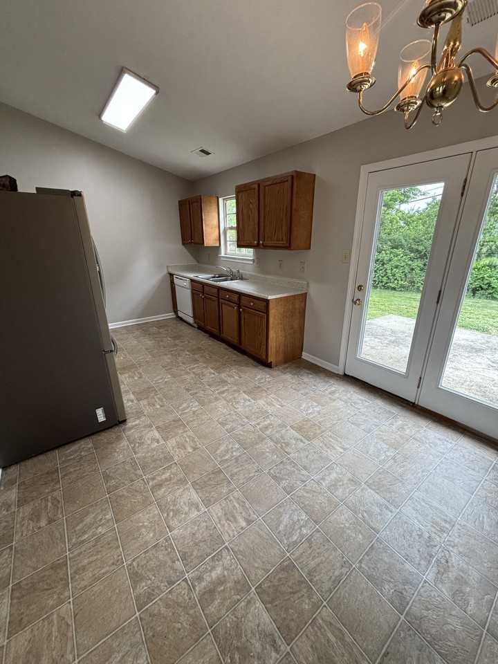 513 Kevin Dr #NA - Photo 6 of 23