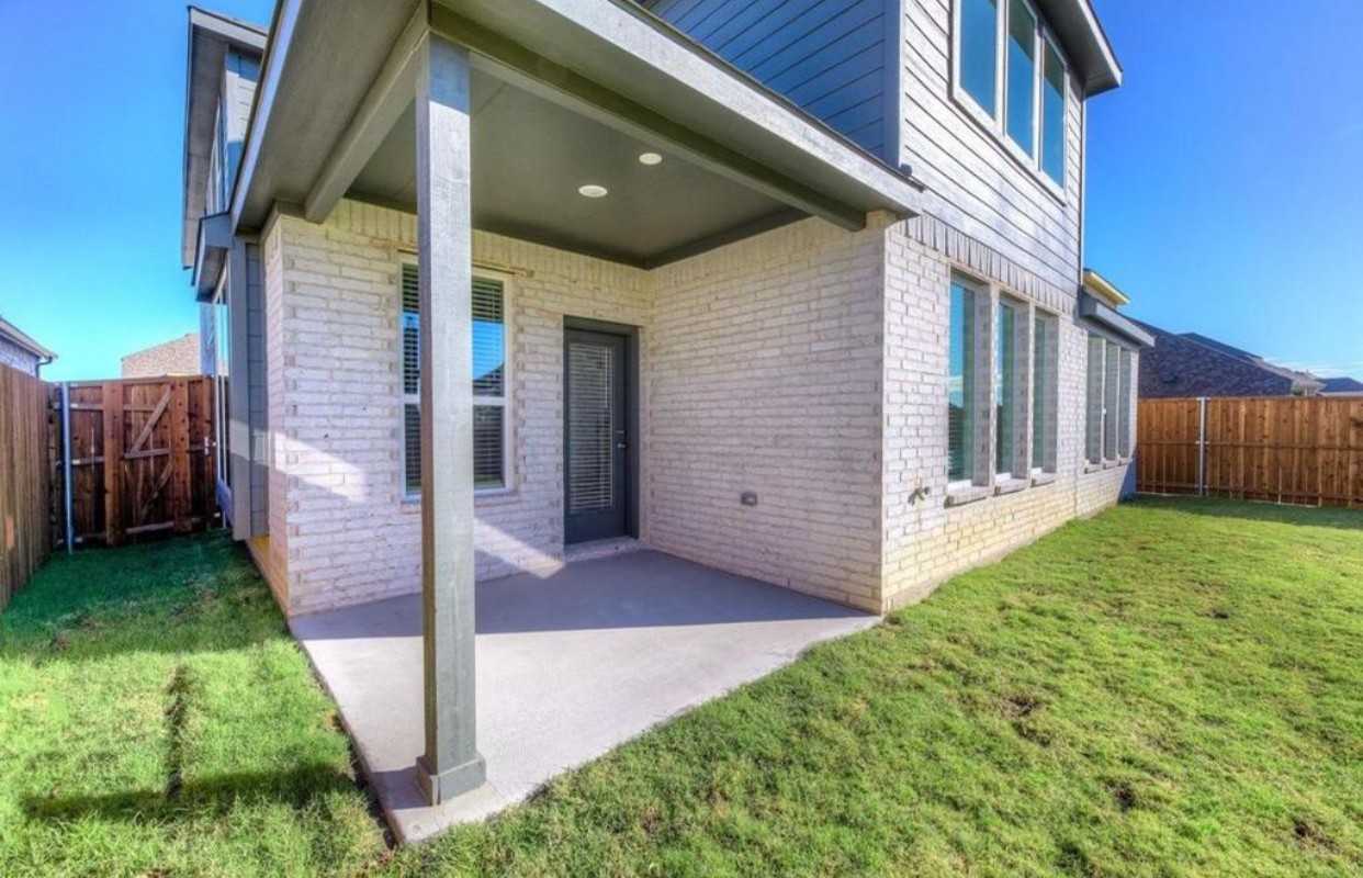 1012 Rosebay Dr #NA - Photo 4 of 20