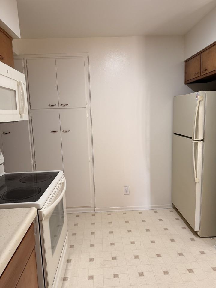 611 S Palm Ave #K - Photo 4 of 15