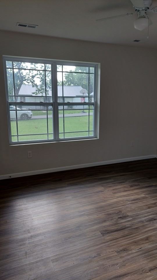 609 Carson St #NA - Photo 6 of 7