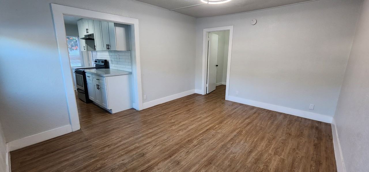 331 S Main Ave #NA - Photo 2 of 13