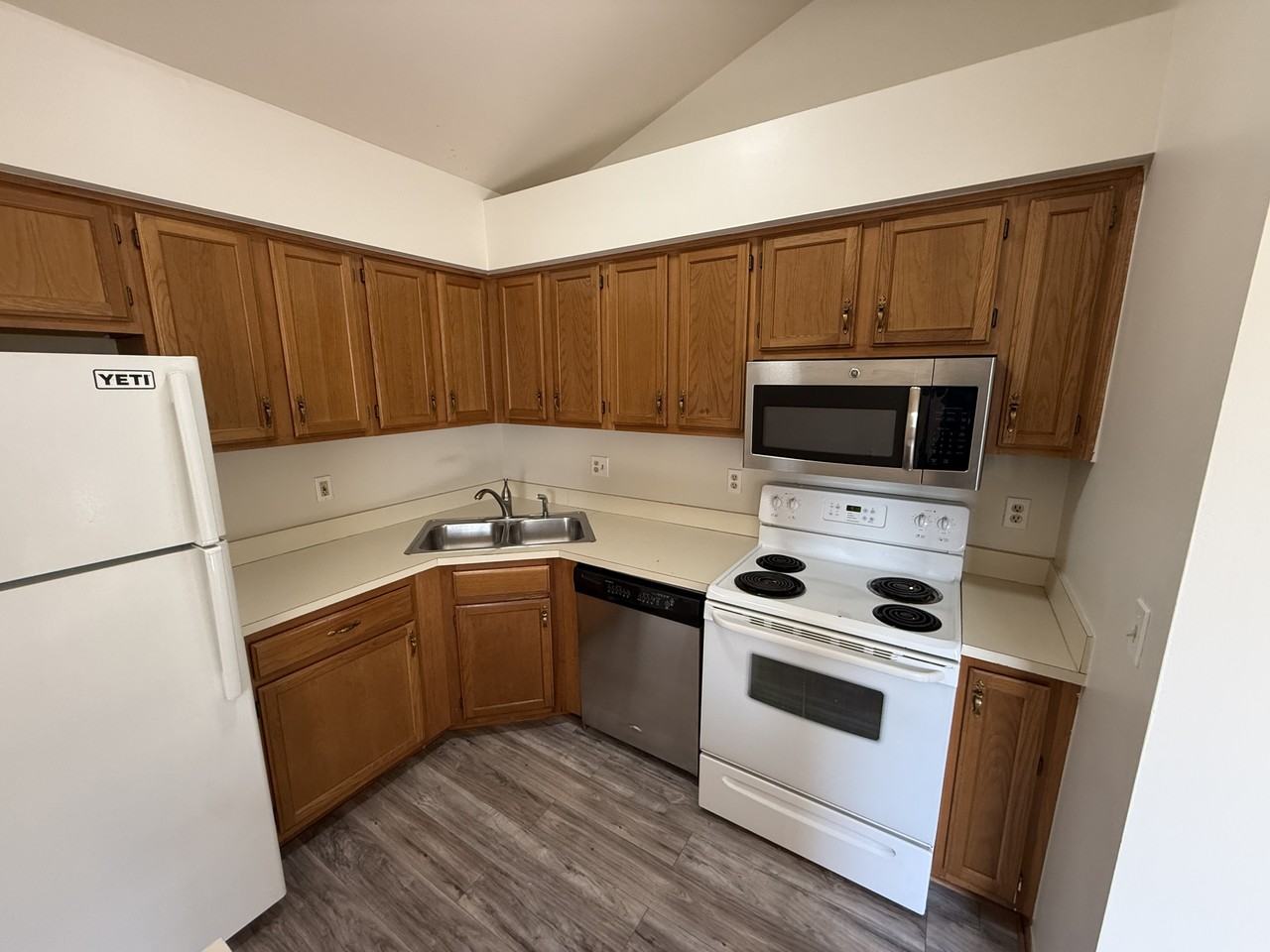 45850 Cass Ave #3 - Photo 2 of 9