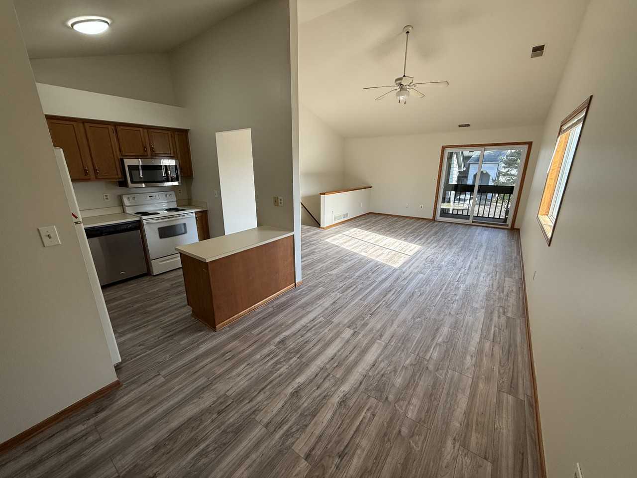 45850 Cass Ave #3 - Photo 3 of 9