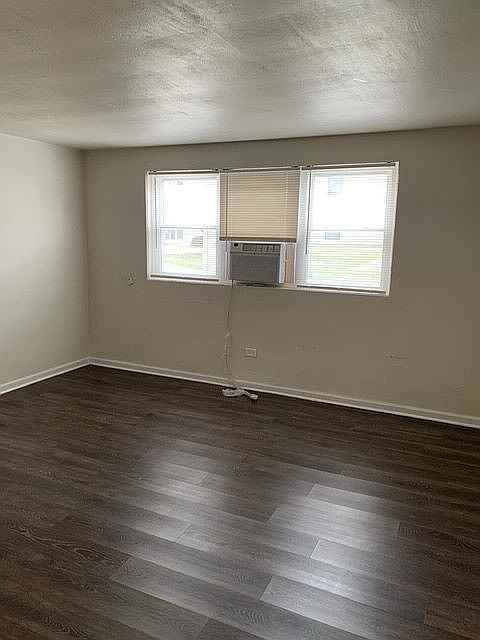 1026 E Division St #B - Photo 4 of 5