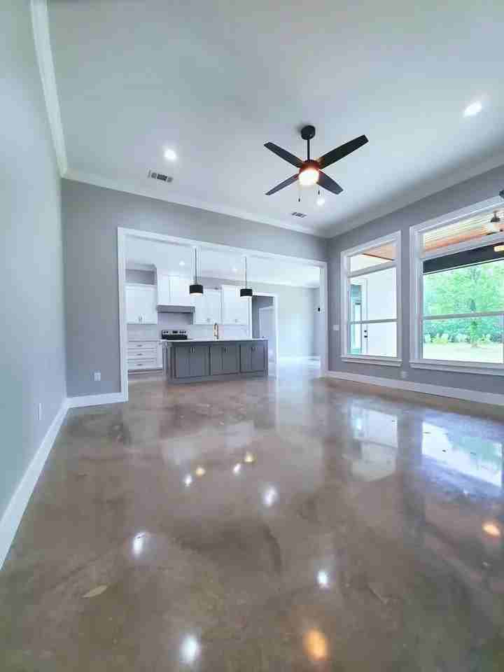 305 Brentwood Dr #NA - Photo 5 of 21