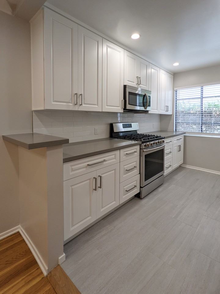 458 S Oakhurst Dr #5 - Photo 6 of 20
