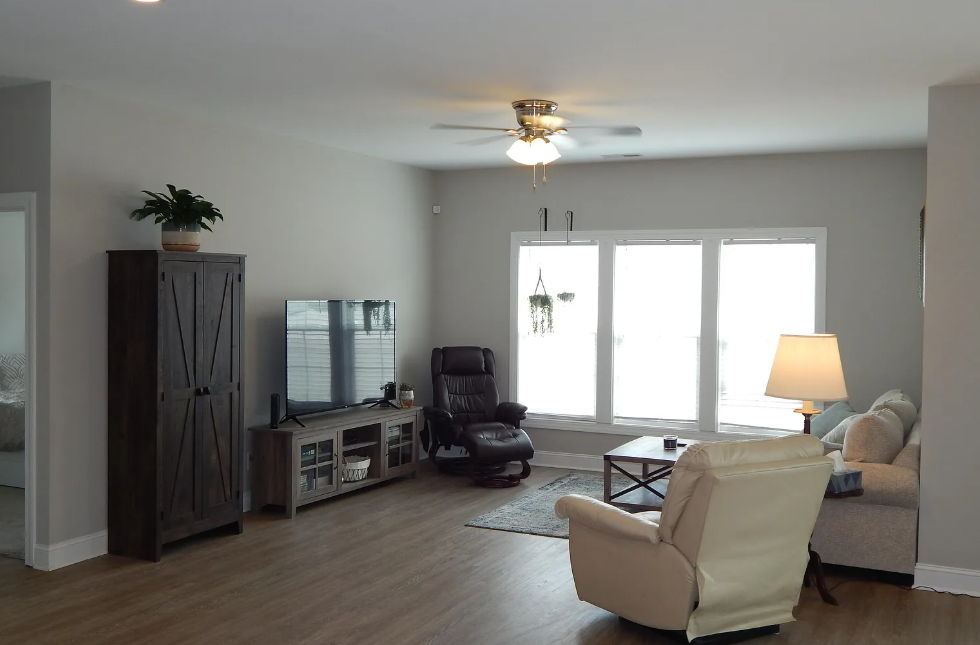 3913 Pensacola Dr #NA - Photo 3 of 23