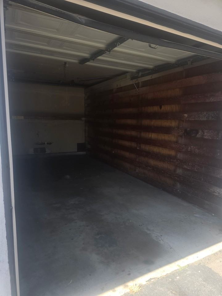 371 N Oak St #F - Photo 4 of 28