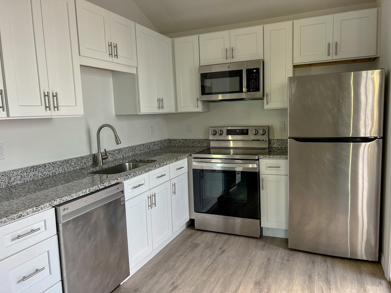 1278 Jade Pl #NA - Photo 2 of 7