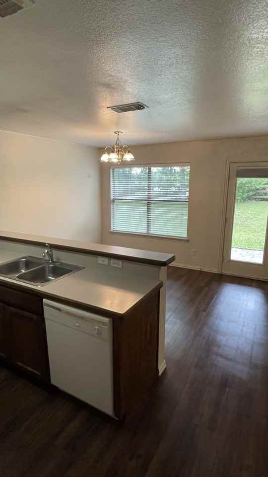 6161 Fm 902 #6175 - Photo 4 of 9