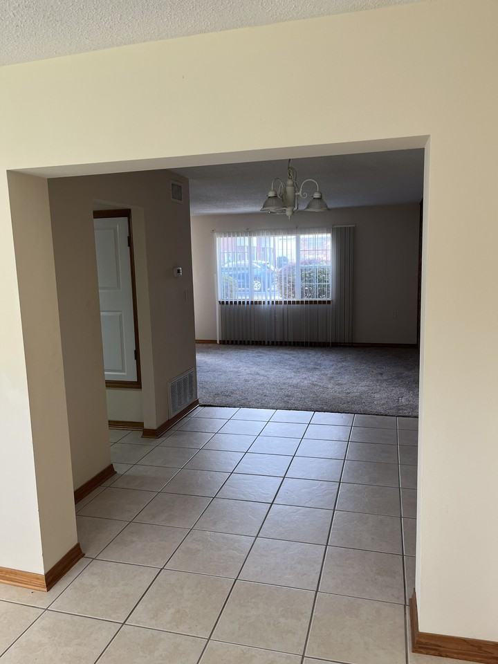848 Stonegate Ct #848 - Photo 6 of 16