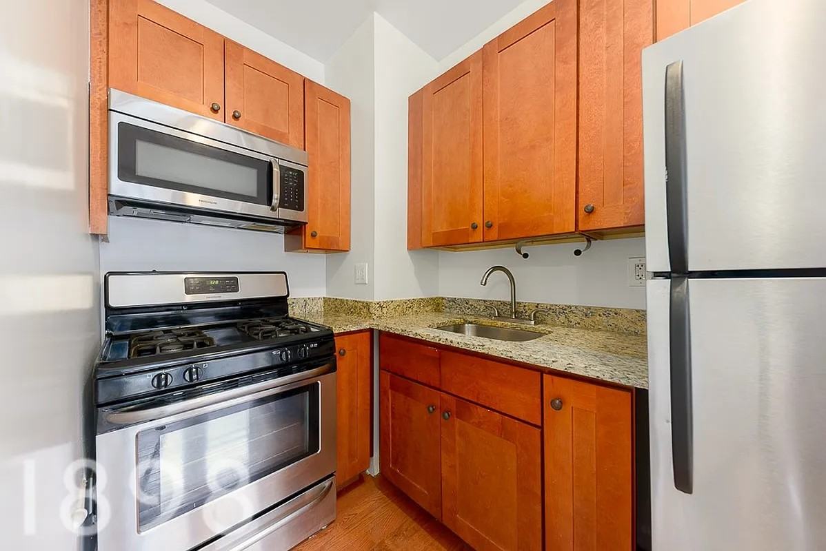 41-41 44th Street #4J - Photo 3 of 5