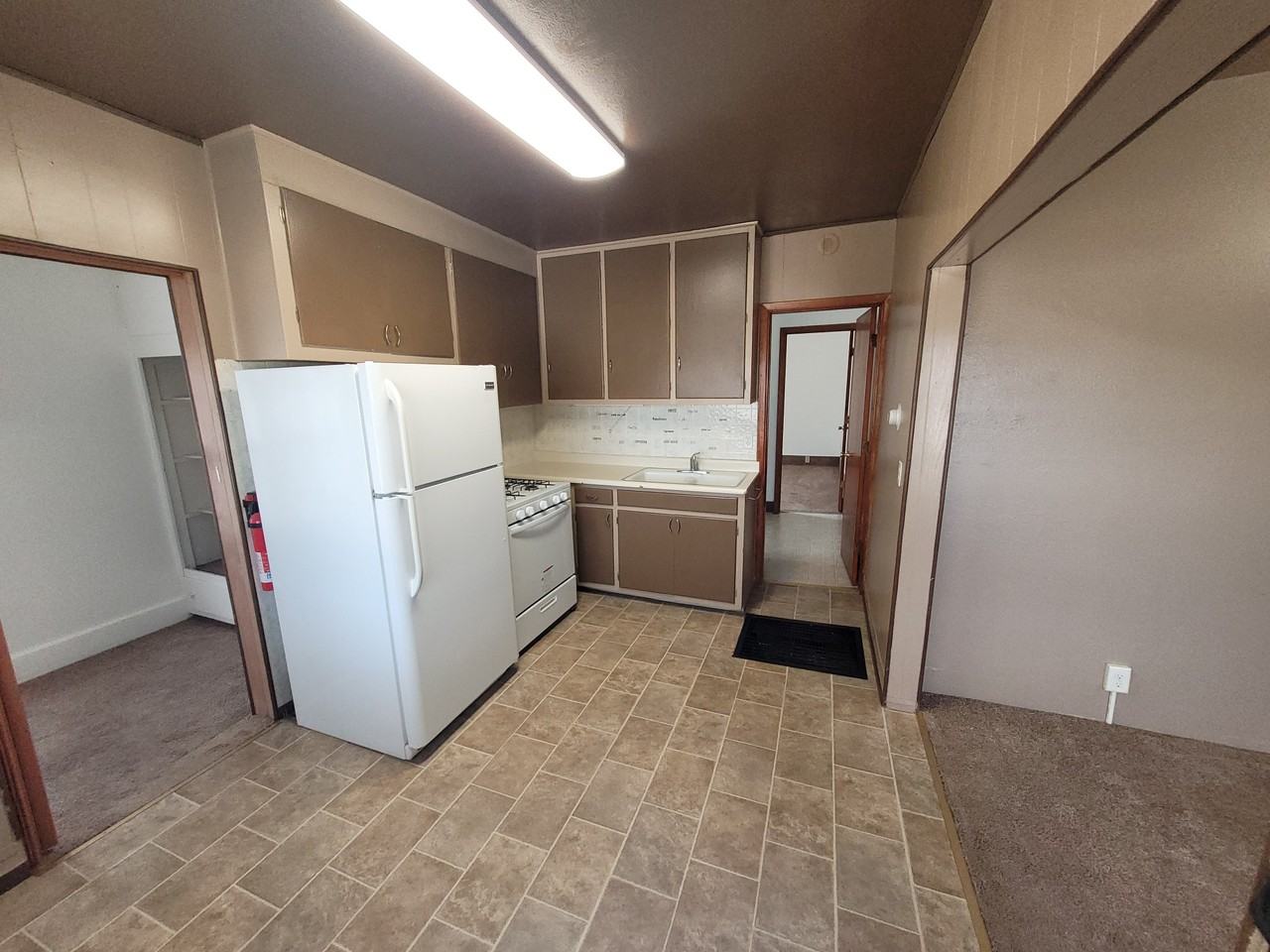 704 Nevada Ave #7 - Photo 5 of 9