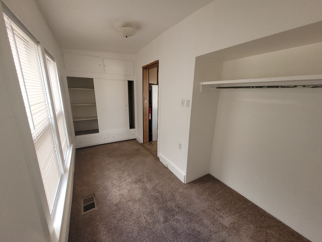 704 Nevada Ave #7 - Photo 7 of 9