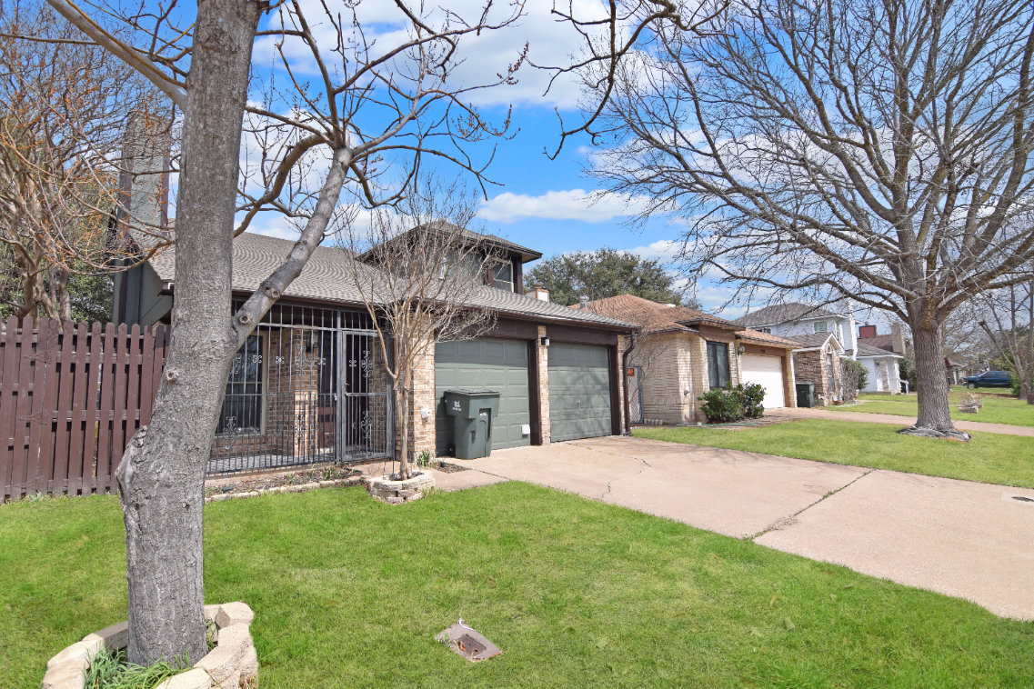 2518 Skyline Dr #NA - Photo 2 of 21