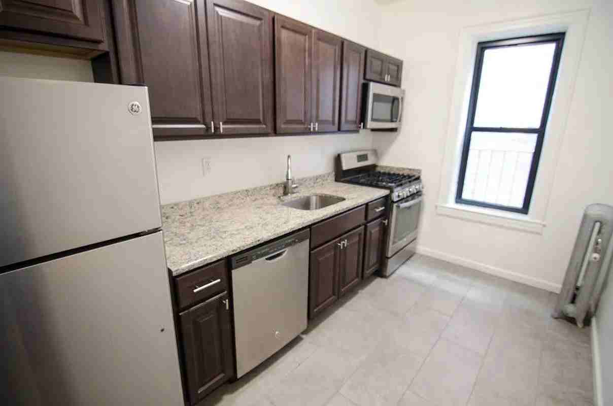 47-06 45th Street #A5 - Photo 3 of 5