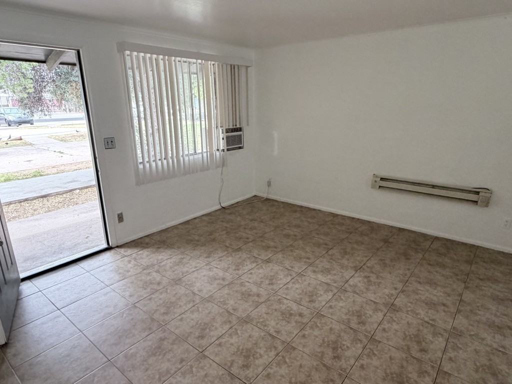 86 W Orchid Ln #6 - Photo 2 of 11