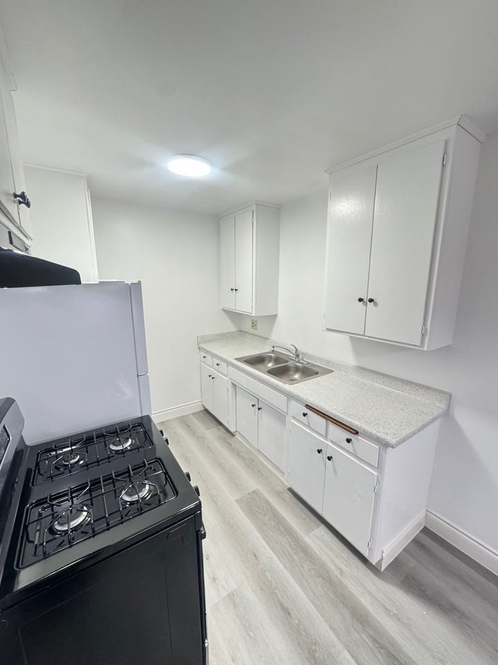 1160 E Alosta Ave #23 - Photo 6 of 15