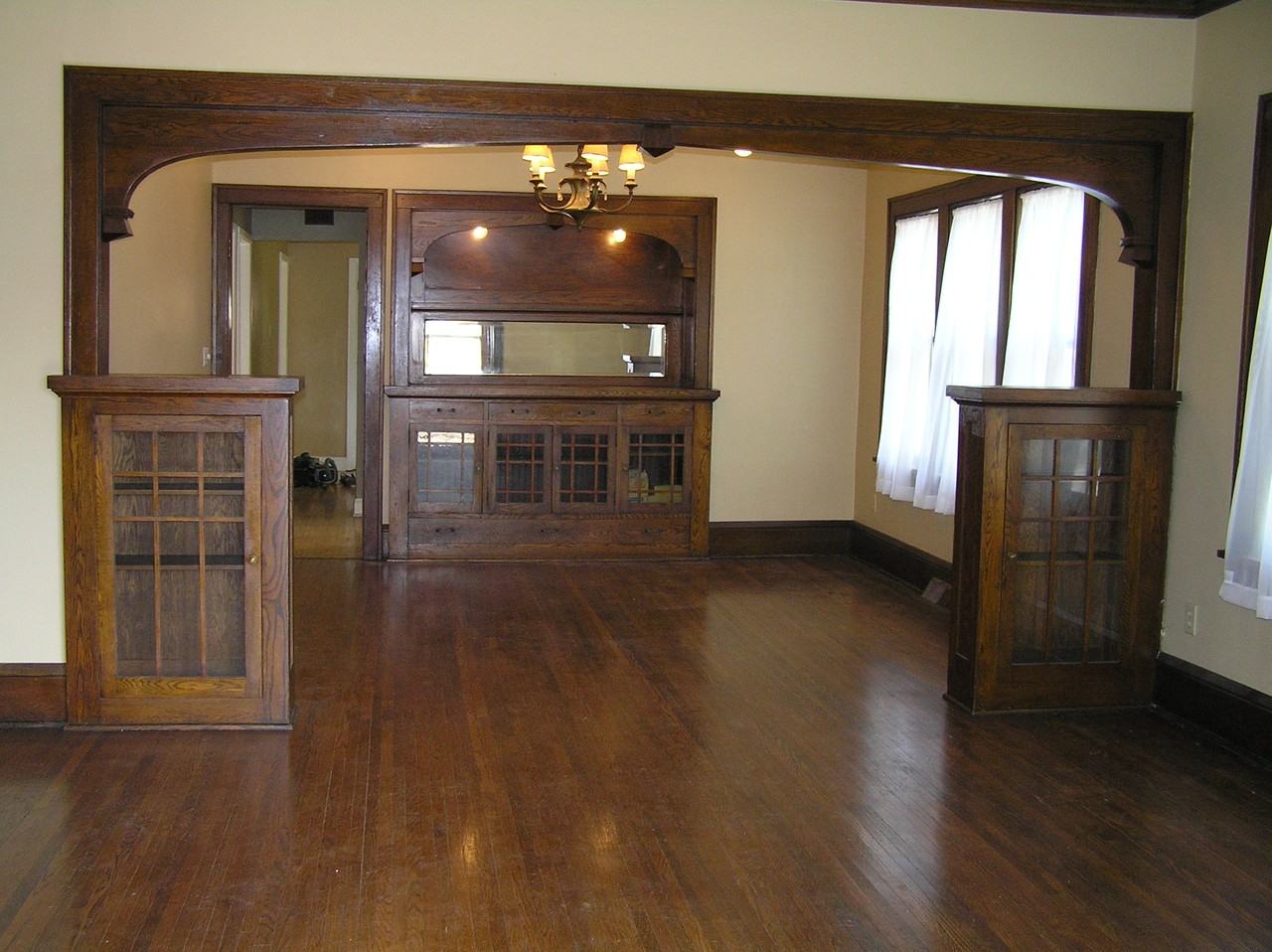 743 Laurel Avenue - Photo 3 of 10