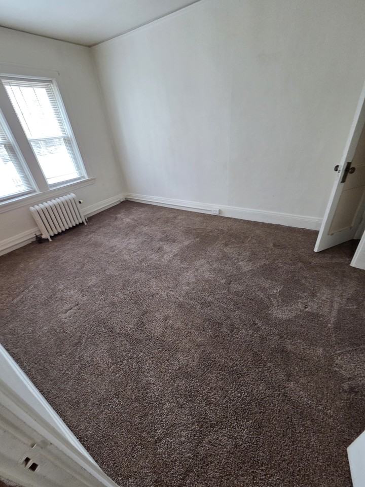 1731 E Superior St #105 - Photo 6 of 7