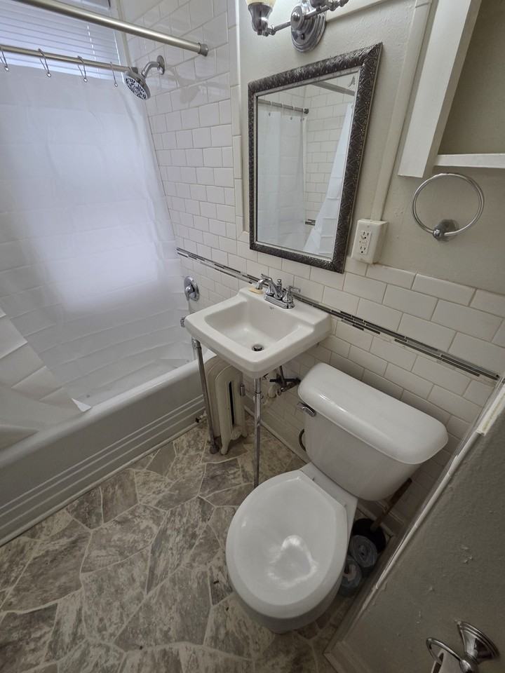 1731 E Superior St #105 - Photo 7 of 7
