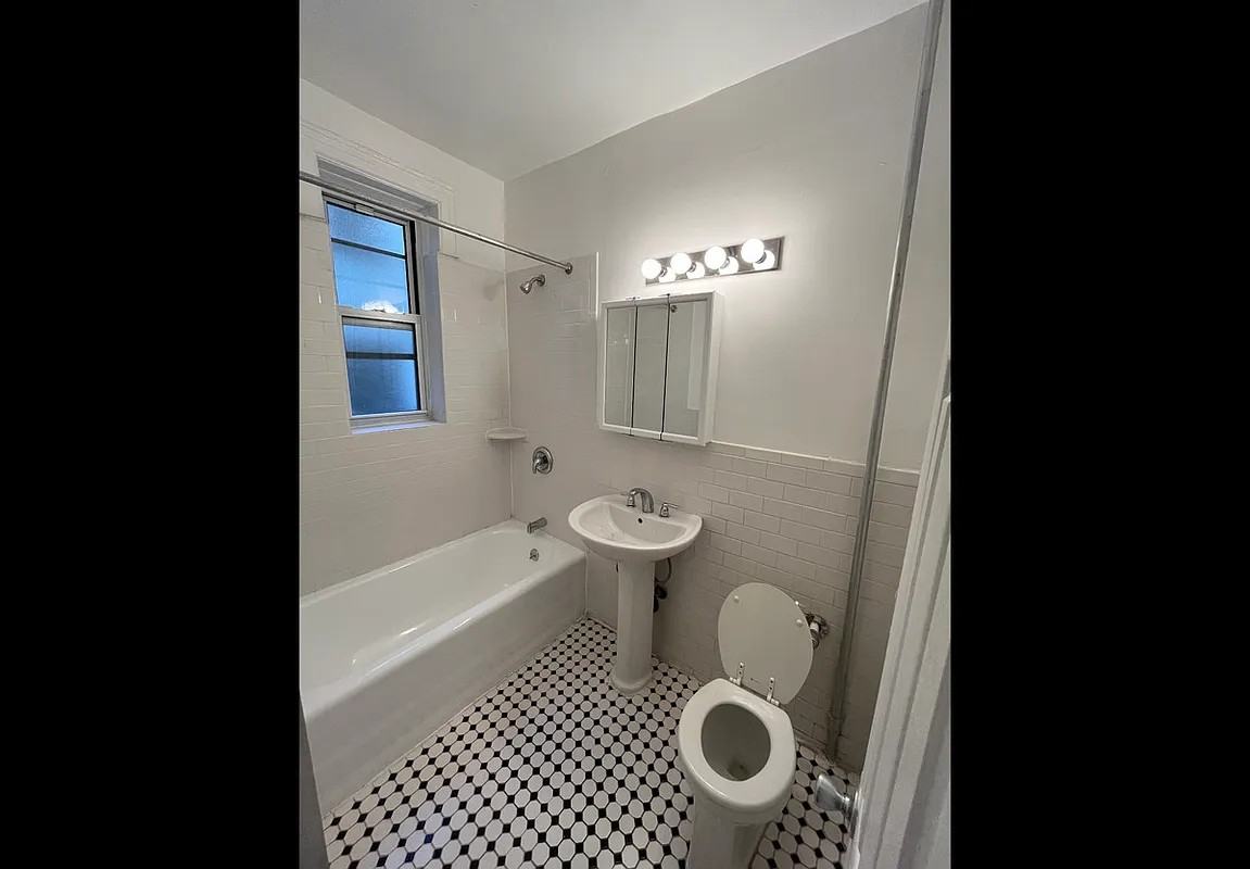 39-25 65th Street #2C - Photo 4 of 4