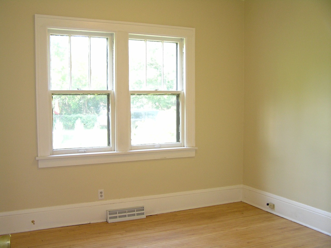 743 Laurel Avenue - Photo 7 of 10