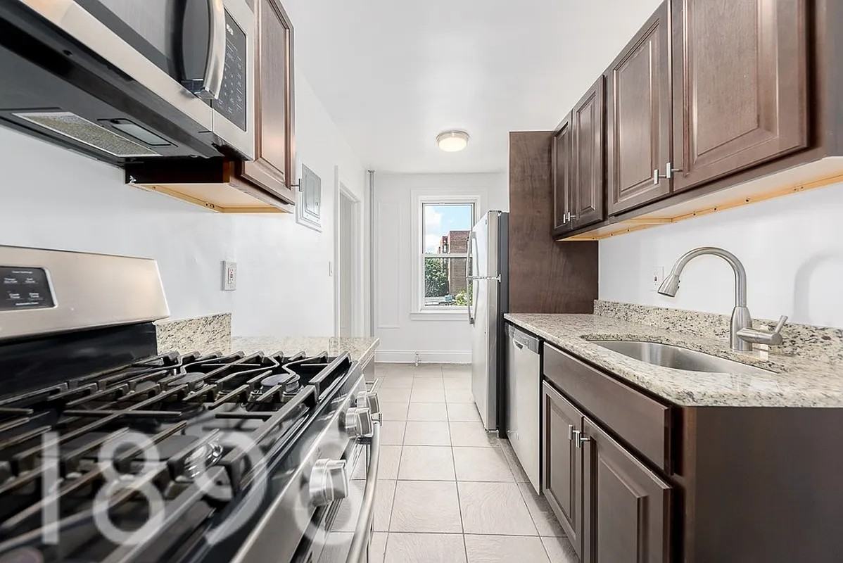 41-45 52nd Street #4C - Photo 4 of 5