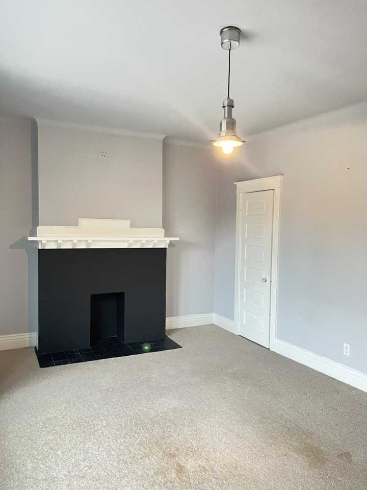 387 Roncesvalles Ave - Photo 6 of 13