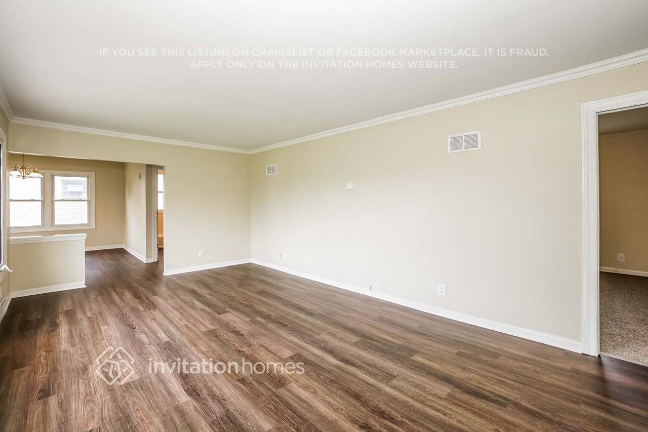 7720 Mason Ave - Photo 3 of 17