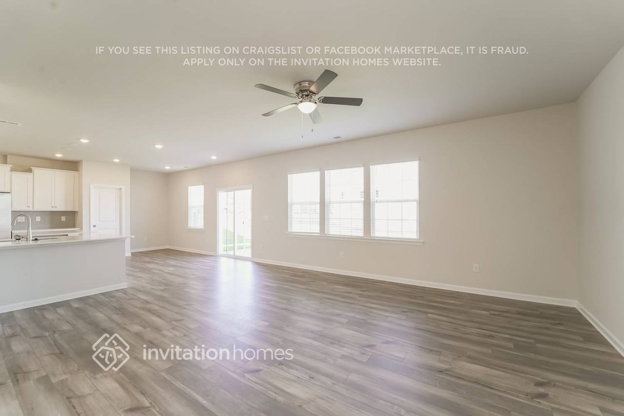 7003 Juneberry Way - Photo 4 of 20