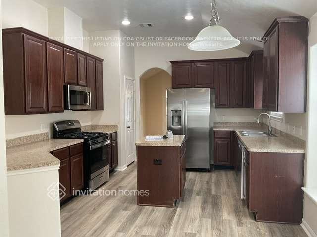 25 Mira Loma Dr - Photo 4 of 11