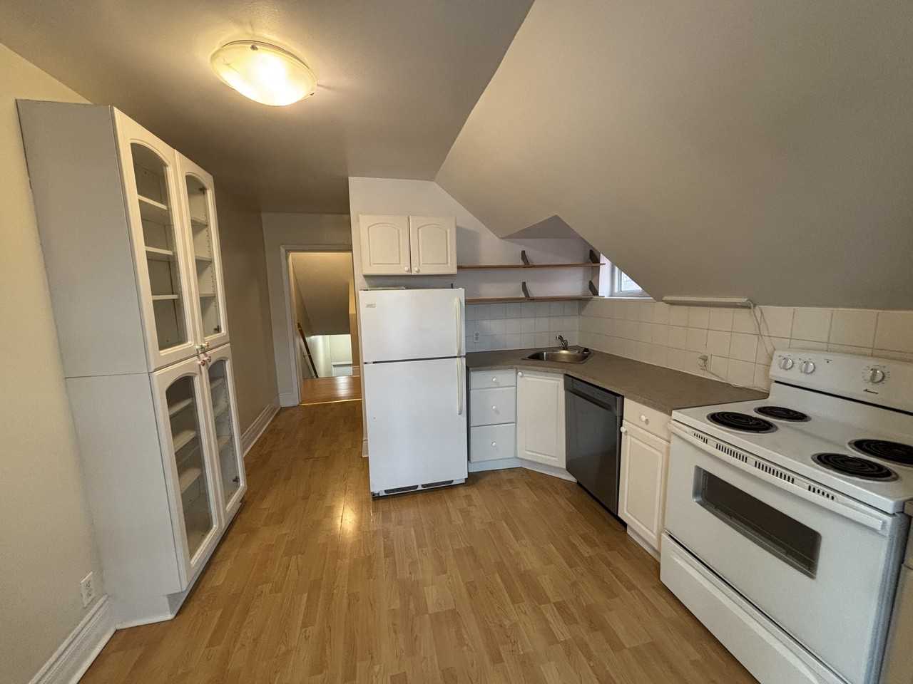 335 Nepean - Photo 5 of 8