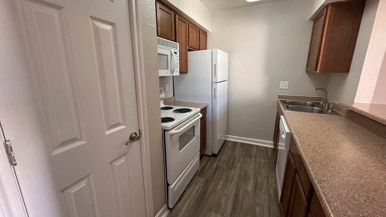 2825 Bellefontaine 339A #339AWILLOW - Photo 3 of 22