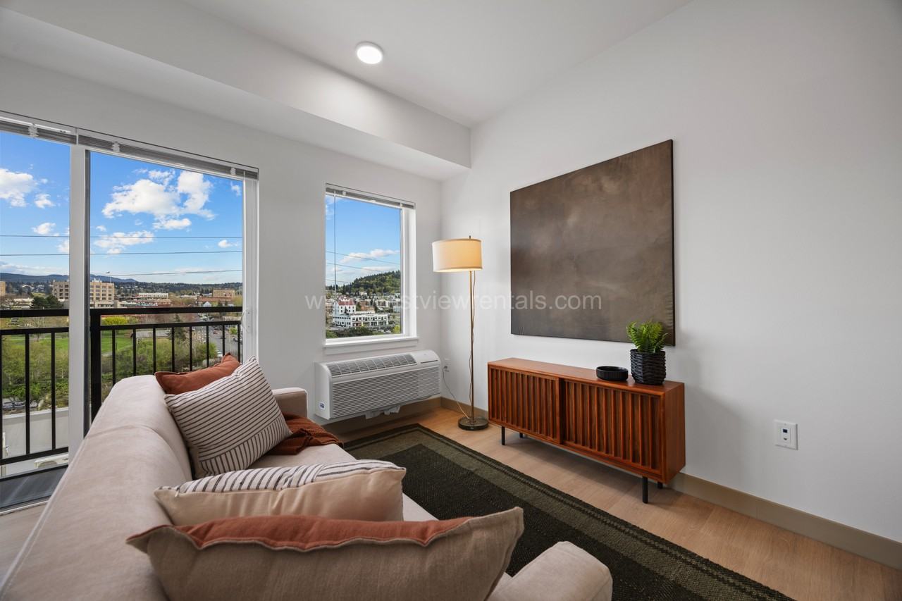 711 Astor Street - Studio XL #XL - Photo 4 of 28