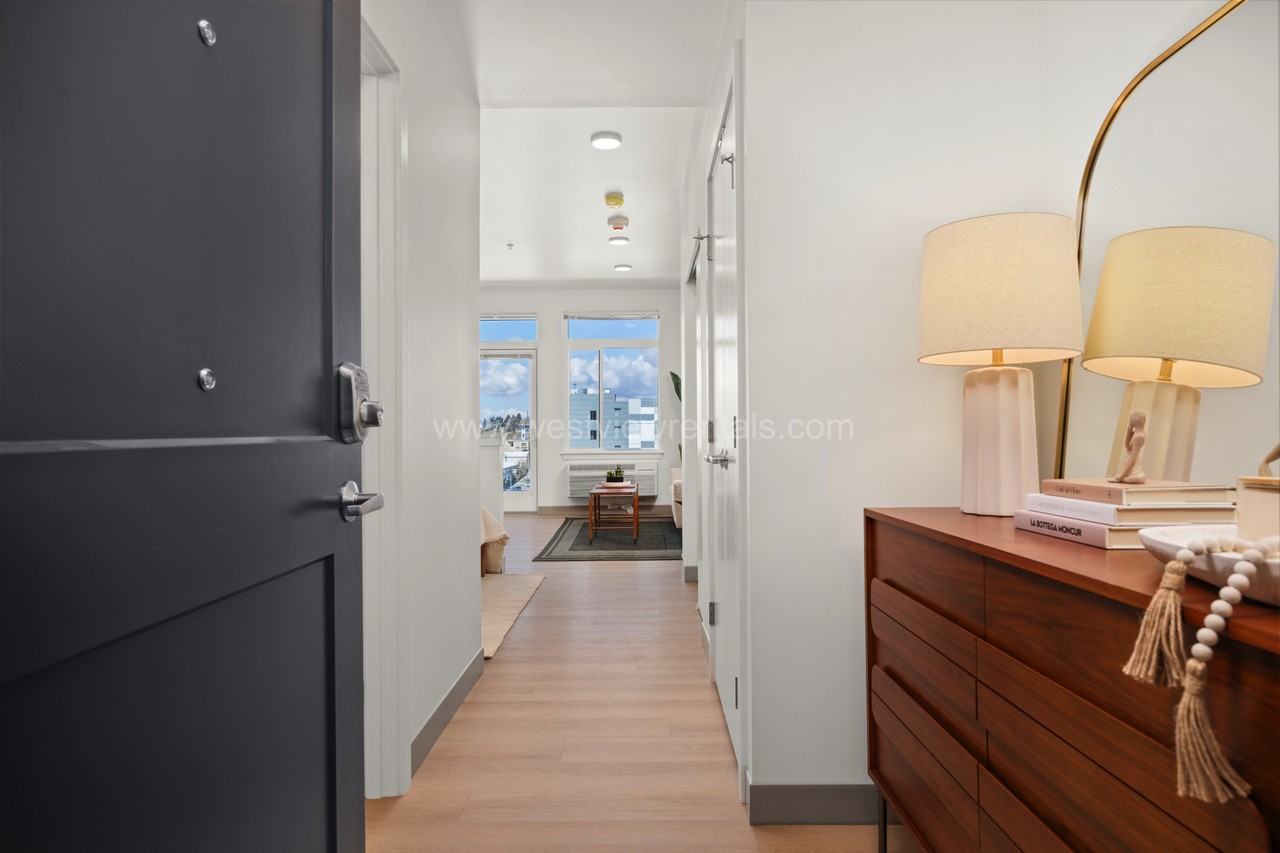 711 Astor Street - Studio/1 Bath #1BATH - Photo 2 of 28