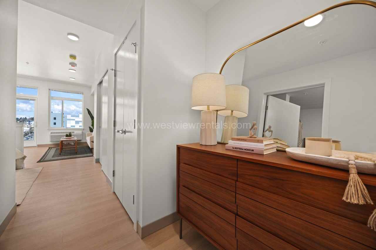 711 Astor Street - Studio/1 Bath #1BATH - Photo 3 of 28